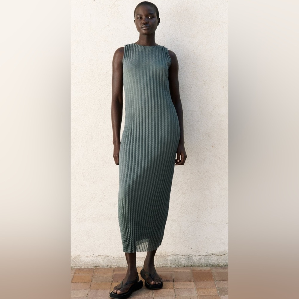 NWT Zara Green Midi Dress